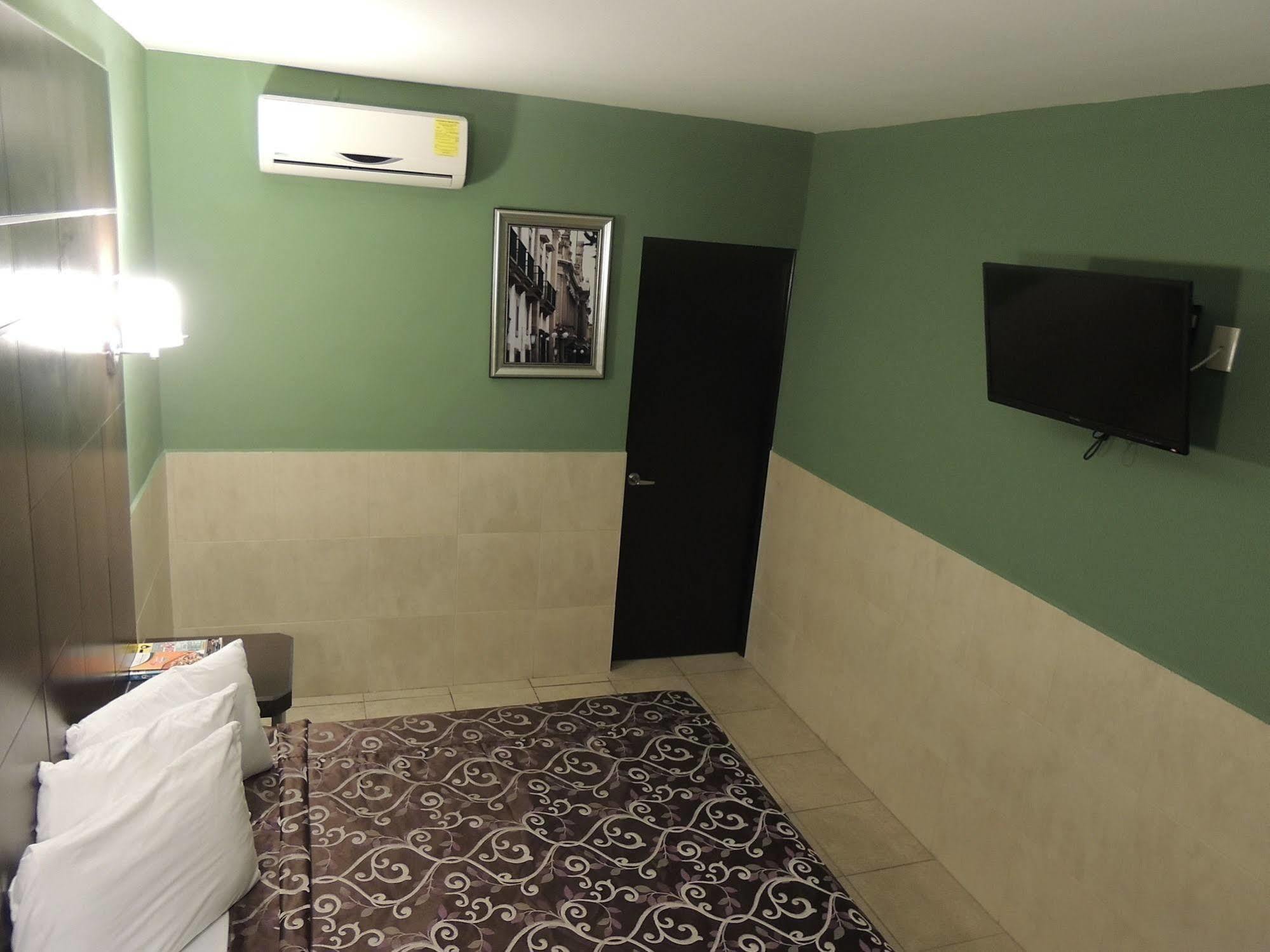 Hotel Metropolitano